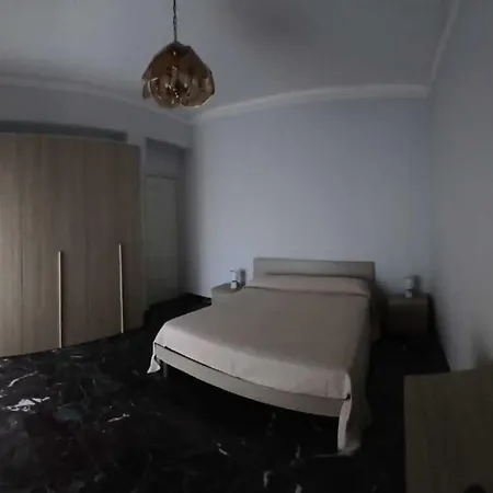 Luminoso Vista Mare Porto & Centro Apartament Reggio di Calabria