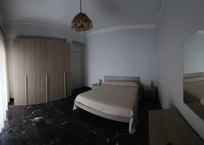 Luminoso Vista Mare Porto & Centro Apartman Reggio di Calabria