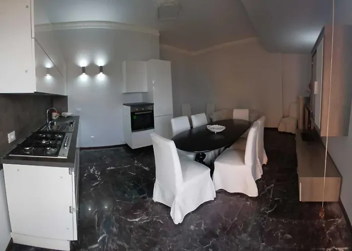 Apartamento Luminoso Vista Mare Porto & Centro Reggio di Calabria