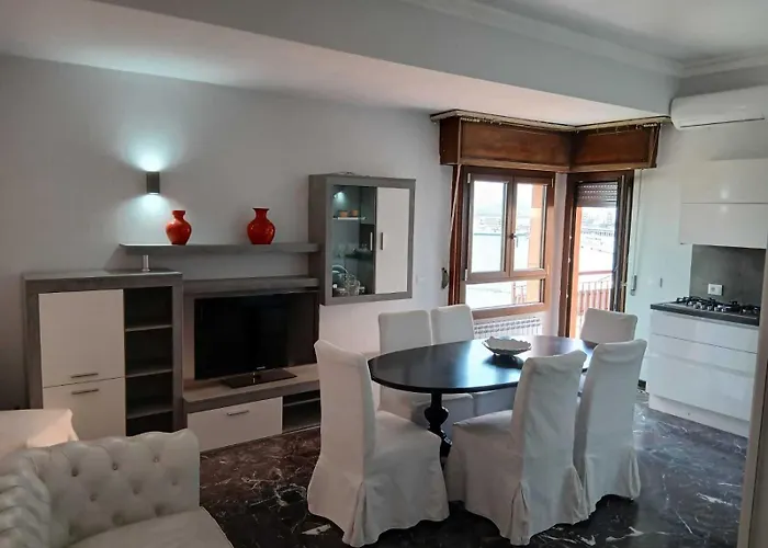 Luminoso Vista Mare Porto & Centro Apartman